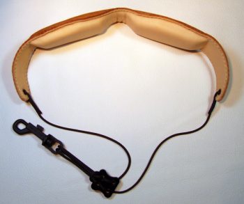 Cebulla Deluxe Bari Sax 64 cm - Brown Leather Saxophone Strap with fibre hook