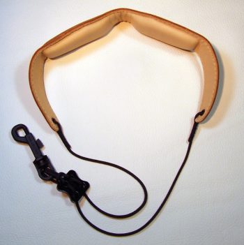 Cebulla Deluxe M 57cm-Brown Leather Saxophone Strap with fibre hook
